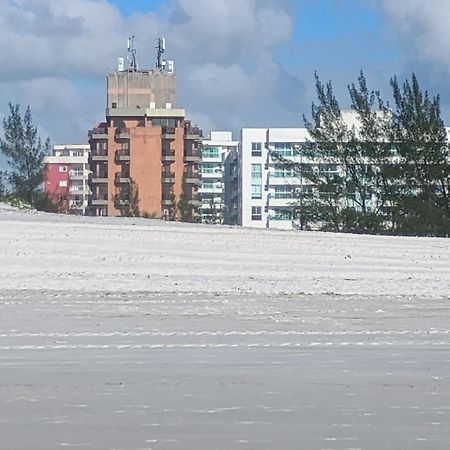 Apartamento Charmoso Em Frente A Praia Em Cabo Frio Kültér fotó